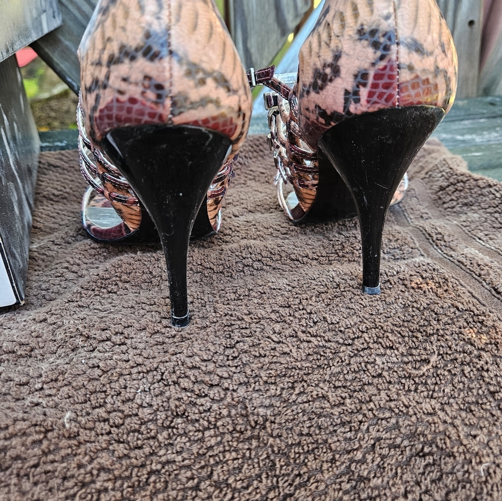 Carlos Santana spiked heels - Picture 2 of 3